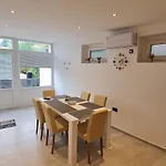Prázdninový dům Kuca Za Odmor Rene *