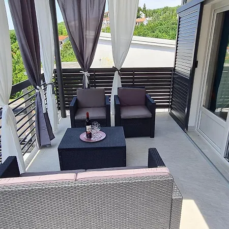 بيت للعطل Kuca Za Odmor Rene جادرانوفو